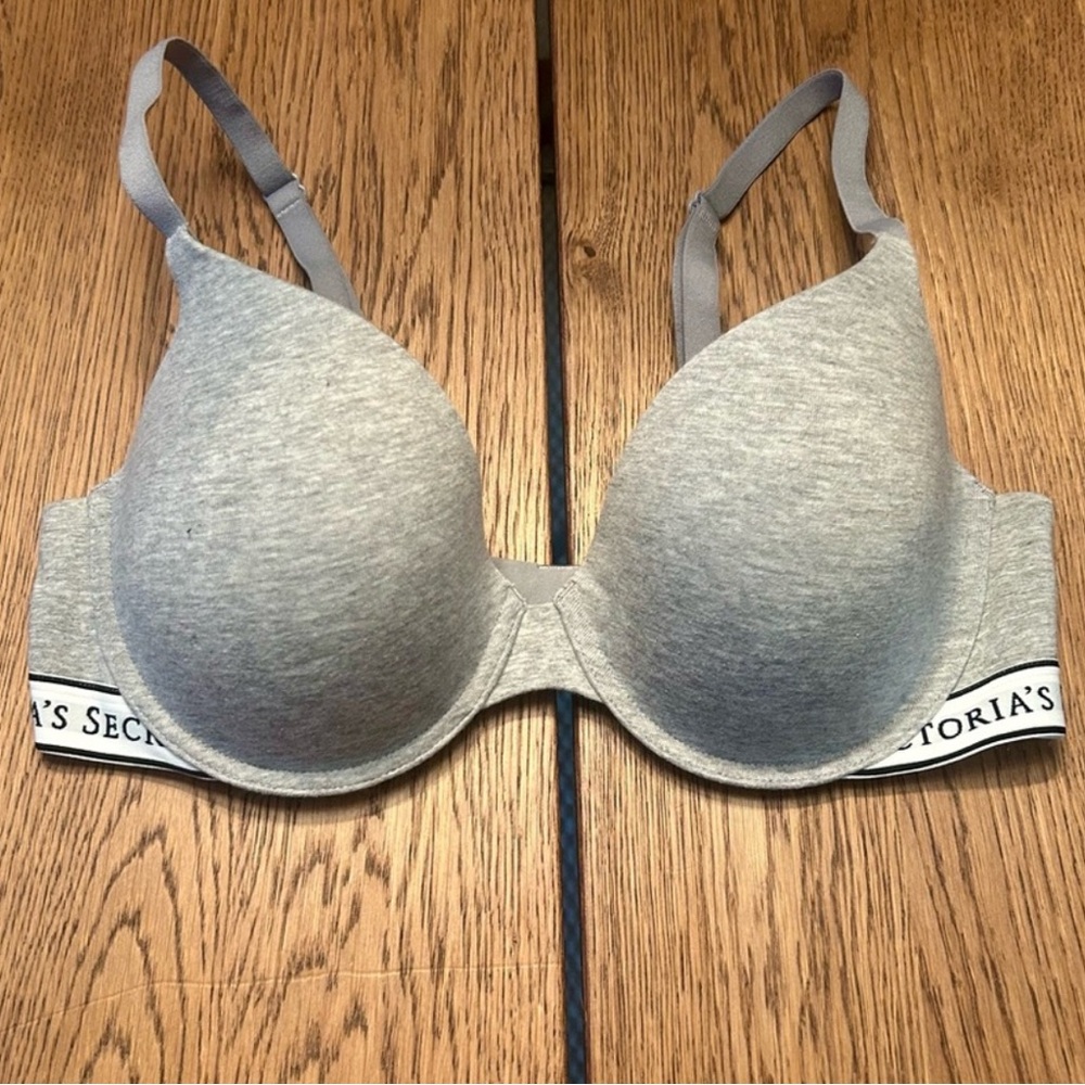 Victoria’s Secret T-Shirt Bra 36C - Picture 4 of 10